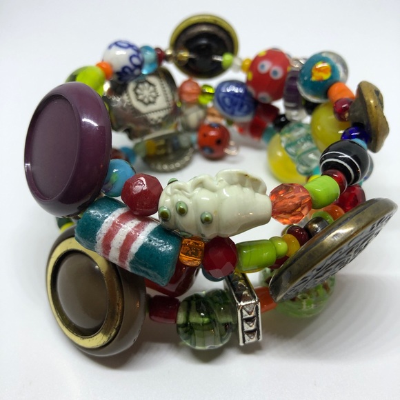 Handcrafted Bead and Button Bracelet ❤️ - Picture 6 of 16